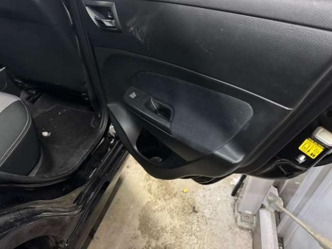 スイフト1.2 RS　5速　12ヶ月点検済 2WD 1200