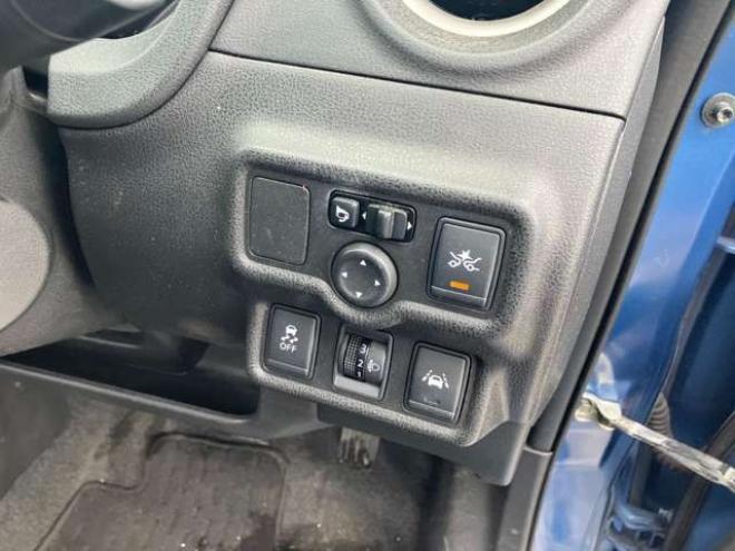 ノート1.2 X FOUR 4WD　 1200