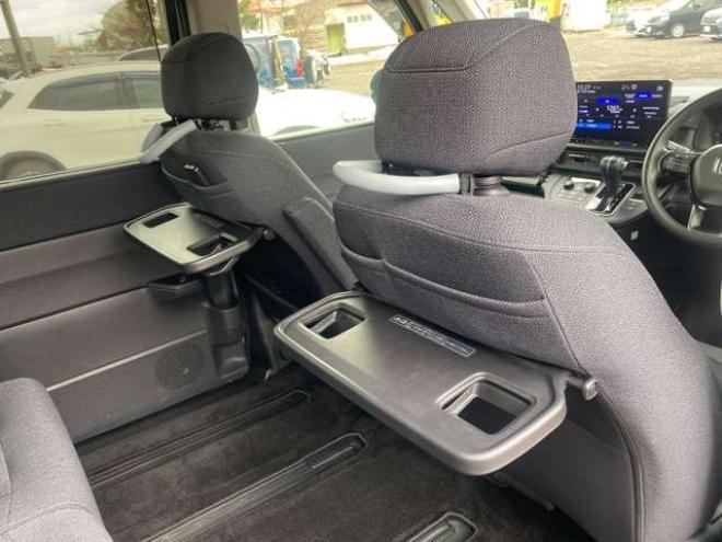 ステップワゴン1.5 エアー 4WD　 1500