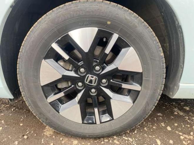 ステップワゴン1.5 エアー 4WD　 1500