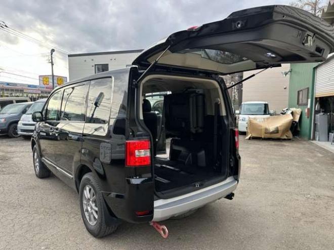 デリカD：5 2.2 D パワーパッケージ ディーゼルターボ 4WD　社外ナビ/Bカメラ/ETC/両側パワスラ 2300