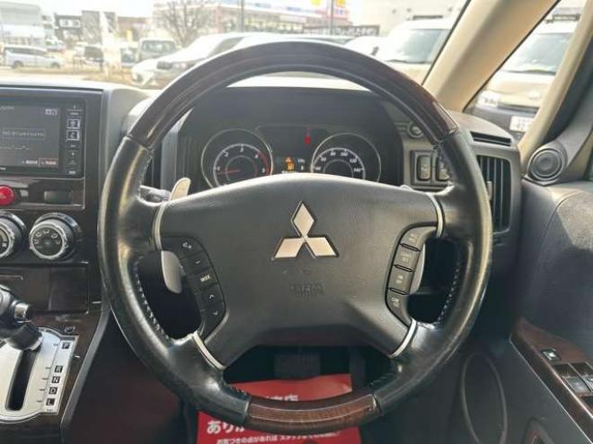 デリカD：5 2.2 シャモニー ディーゼルターボ 4WD　ワンオーナー/社外ナビ/両側パワスラ/ETC 2300