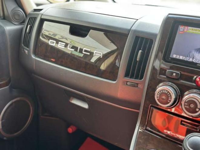 デリカD：5 2.2 シャモニー ディーゼルターボ 4WD　ワンオーナー/社外ナビ/両側パワスラ/ETC 2300