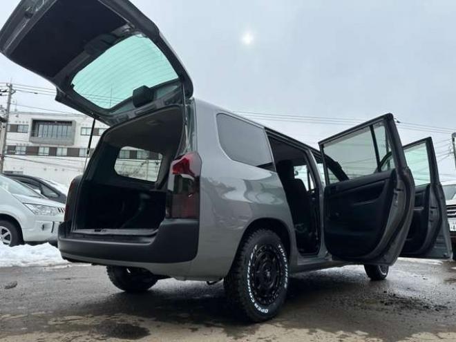サクシードバン1.5 UL-X 4WD　タンドラ顔/タコマグレー全塗装/TVナビ 1500