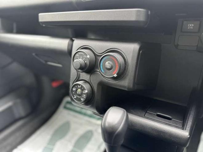 サクシードバン1.5 UL-X 4WD　タンドラ顔/タコマグレー全塗装/TVナビ 1500