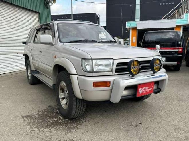 ハイラックスサーフ3.0 SSR-X ワイドボディ アクティブパッケージ装着車III ディーゼルターボ 4WD　サンルーフ/サイドステップ/純正アルミ 3000