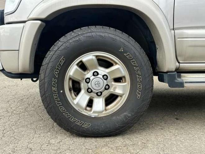 ハイラックスサーフ3.0 SSR-X ワイドボディ アクティブパッケージ装着車III ディーゼルターボ 4WD　サンルーフ/サイドステップ/純正アルミ 3000
