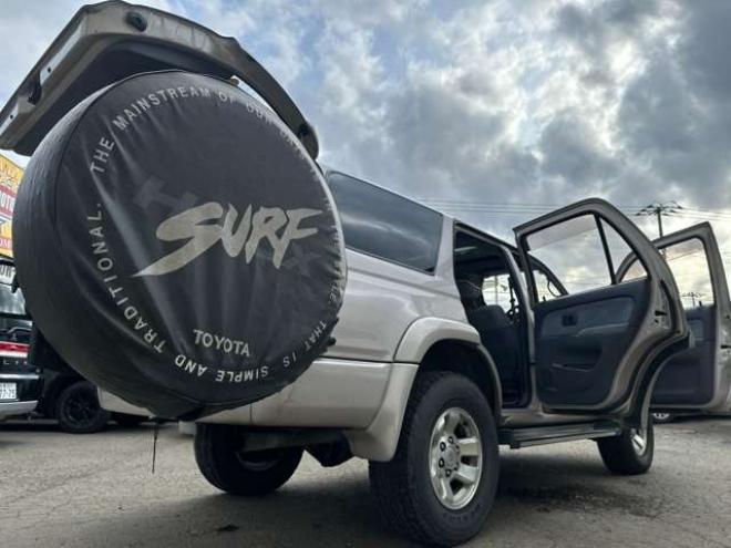 ハイラックスサーフ3.0 SSR-X ワイドボディ アクティブパッケージ装着車III ディーゼルターボ 4WD　サンルーフ/サイドステップ/純正アルミ 3000