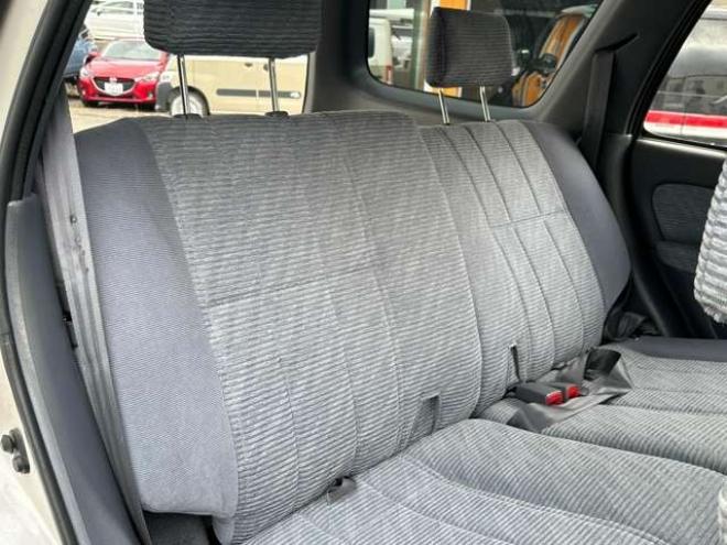 ハイラックスサーフ3.0 SSR-X ワイドボディ アクティブパッケージ装着車III ディーゼルターボ 4WD　サンルーフ/サイドステップ/純正アルミ 3000