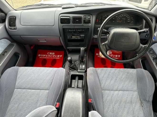 ハイラックスサーフ3.0 SSR-X ワイドボディ アクティブパッケージ装着車III ディーゼルターボ 4WD　サンルーフ/サイドステップ/純正アルミ 3000