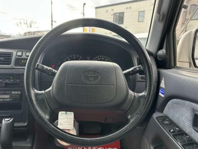 ハイラックスサーフ3.0 SSR-X ワイドボディ アクティブパッケージ装着車III ディーゼルターボ 4WD　サンルーフ/サイドステップ/純正アルミ 3000