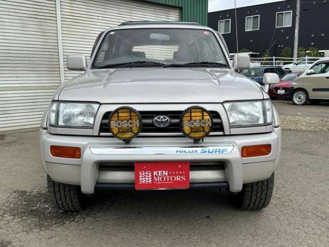ハイラックスサーフ3.0 SSR-X ワイドボディ アクティブパッケージ装着車III ディーゼルターボ 4WD　サンルーフ/サイドステップ/純正アルミ 3000