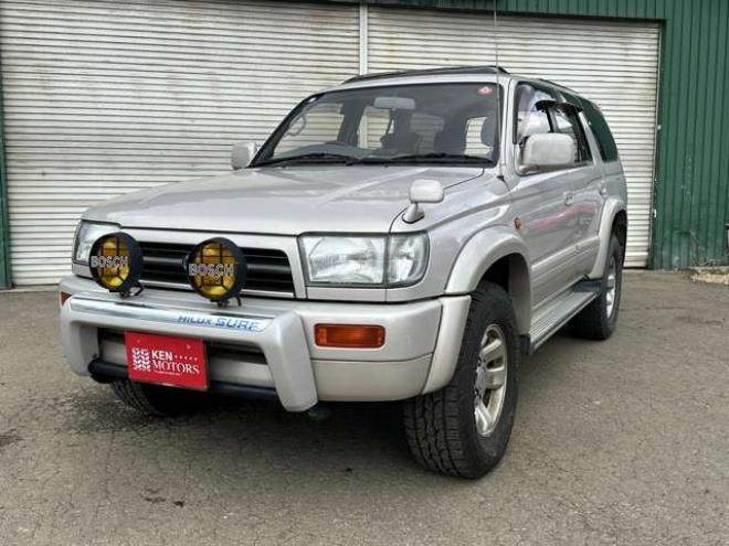 ハイラックスサーフ3.0 SSR-X ワイドボディ アクティブパッケージ装着車III ディーゼルターボ 4WD　サンルーフ/サイドステップ/純正アルミ 3000