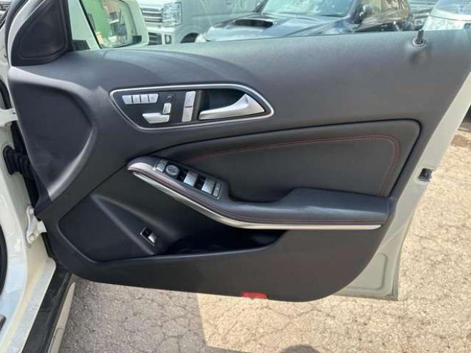 ベンツGLAクラス GLA 45 4マチック 4WD　電動Bドア/皮シート/クルコン/ドラレコ 正規輸入車 2000