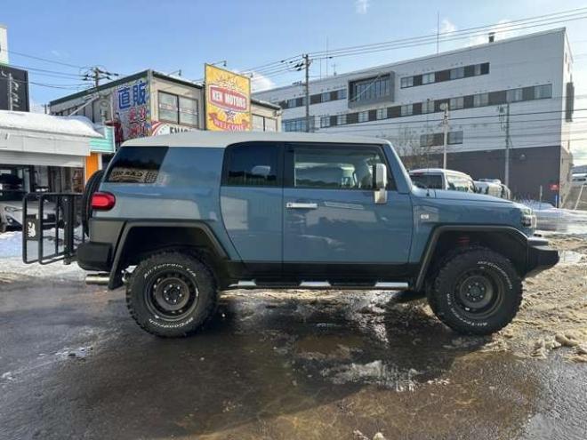 FJクルーザー4.0 カラーパッケージ 4WD　ヒッチキャリア/純正ナビ/サイドステップ 4000