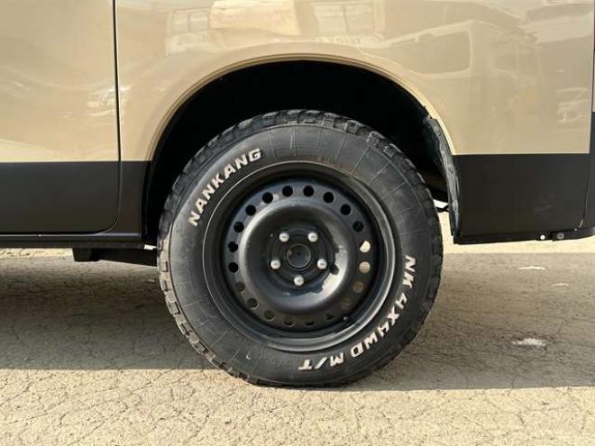 タウンエースバン1.5 GL 4WD　全塗装済/社外ナビ/Bカメラ/ETC/リフトUP 1500