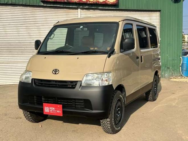 タウンエースバン1.5 GL 4WD　全塗装済/社外ナビ/Bカメラ/ETC/リフトUP 1500