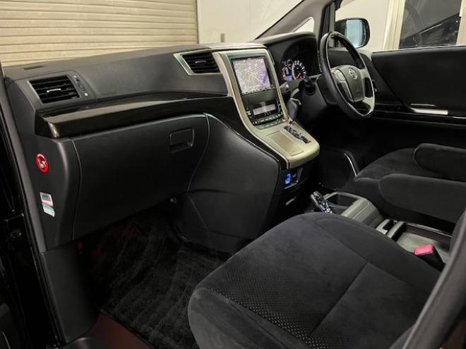 アルファード２４０Ｓ　プライムセレクションⅡ　タイプゴールド　本州仕入　ワンオーナー　禁煙車　ＷＡＫＯＳバリアスコーティング済　純正１８インチＡＷ　社外１６ＡＷ＋スタッドレスタイヤ付　両側パワースライドドア　パワーバックドア　アルパインＨＤＤナビ（フルセグ地デジ　ＤＶＤ再生　ミュージックサーバー）＋バックカメラ　アルパイン製リアフリップダウンモニター　前後コーナーセンサー　横滑り防止装置　ＨＩＤ　ＥＴＣ 　タイミングチェーン 4WD 2400 5Dr