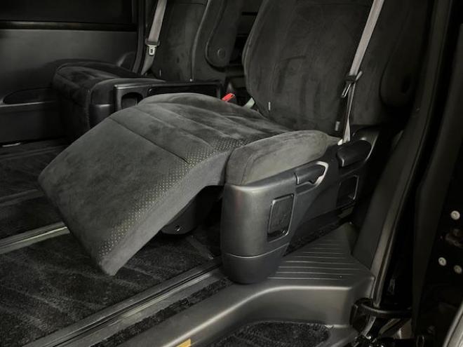 アルファード２４０Ｓ　プライムセレクションⅡ　タイプゴールド　本州仕入　ワンオーナー　禁煙車　ＷＡＫＯＳバリアスコーティング済　純正１８インチＡＷ　社外１６ＡＷ＋スタッドレスタイヤ付　両側パワースライドドア　パワーバックドア　アルパインＨＤＤナビ（フルセグ地デジ　ＤＶＤ再生　ミュージックサーバー）＋バックカメラ　アルパイン製リアフリップダウンモニター　前後コーナーセンサー　横滑り防止装置　ＨＩＤ　ＥＴＣ 　タイミングチェーン 4WD 2400 5Dr