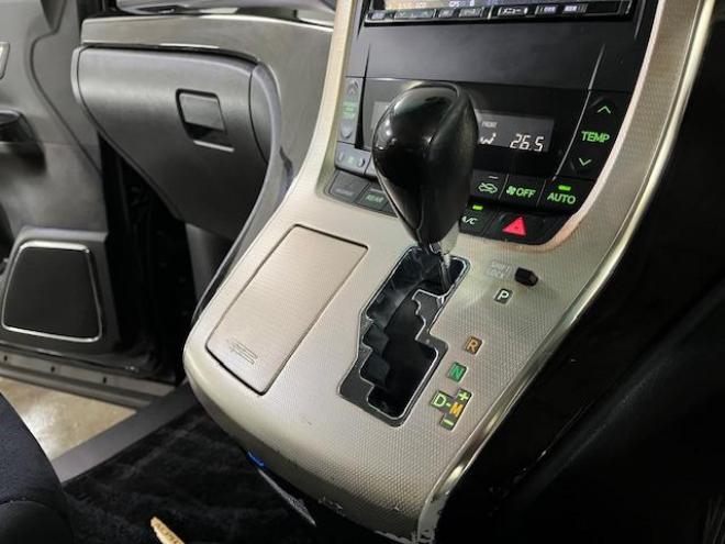 アルファード２４０Ｓ　プライムセレクションⅡ　タイプゴールド　本州仕入　ワンオーナー　禁煙車　ＷＡＫＯＳバリアスコーティング済　純正１８インチＡＷ　社外１６ＡＷ＋スタッドレスタイヤ付　両側パワースライドドア　パワーバックドア　アルパインＨＤＤナビ（フルセグ地デジ　ＤＶＤ再生　ミュージックサーバー）＋バックカメラ　アルパイン製リアフリップダウンモニター　前後コーナーセンサー　横滑り防止装置　ＨＩＤ　ＥＴＣ 　タイミングチェーン 4WD 2400 5Dr