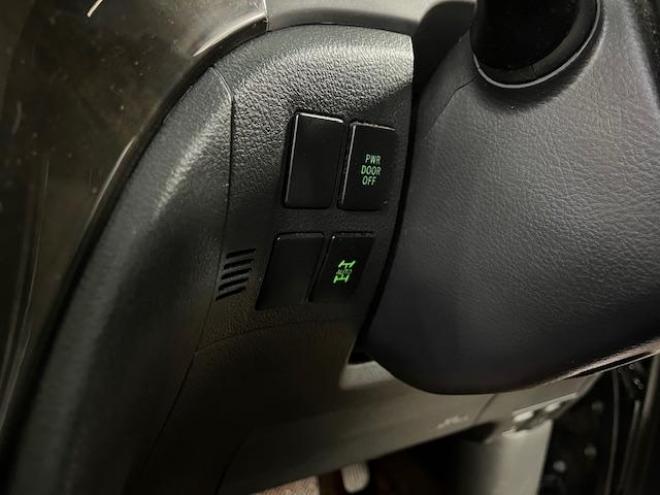 アルファード２４０Ｓ　プライムセレクションⅡ　タイプゴールド　本州仕入　ワンオーナー　禁煙車　ＷＡＫＯＳバリアスコーティング済　純正１８インチＡＷ　社外１６ＡＷ＋スタッドレスタイヤ付　両側パワースライドドア　パワーバックドア　アルパインＨＤＤナビ（フルセグ地デジ　ＤＶＤ再生　ミュージックサーバー）＋バックカメラ　アルパイン製リアフリップダウンモニター　前後コーナーセンサー　横滑り防止装置　ＨＩＤ　ＥＴＣ 　タイミングチェーン 4WD 2400 5Dr