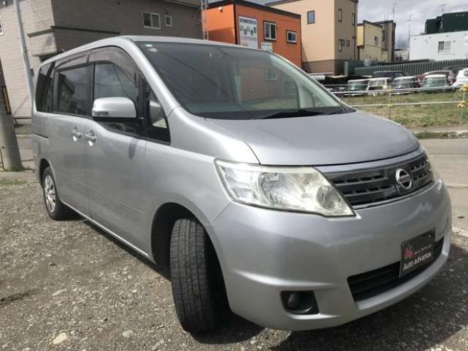 セレナ2.0 20S アンシャンテ セカンドスライドアップシート 4WD　福祉車　セカンドシート電動 2000