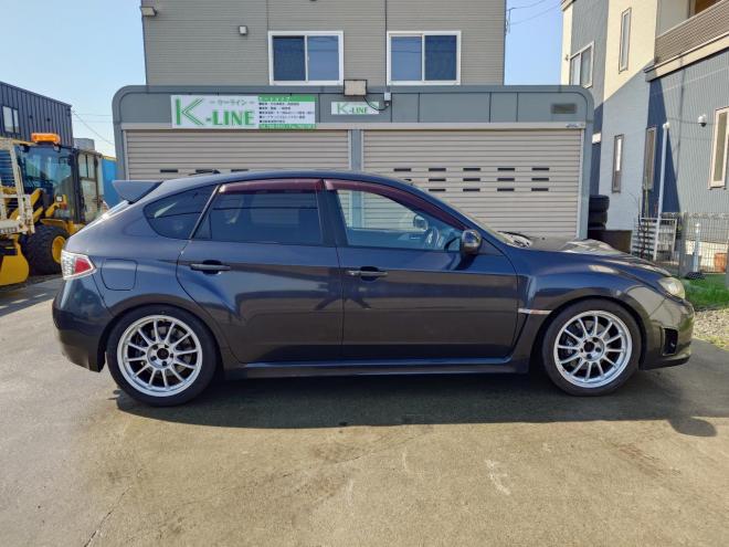 インプレッサWRX STI ワンオーナー　ローダウン　STIレカロシート　SI-DRIVE　ディーラーオプションストラーダナビ・TV　バックカメラ　ドアバイザー　夏タイヤ＆社外18インチAW　冬タイヤ＆STI純正18インチAW　スマートキー　スペアキー　 カタログ燃費　JC08モード9.4km/L　4WD 2000 5Dr