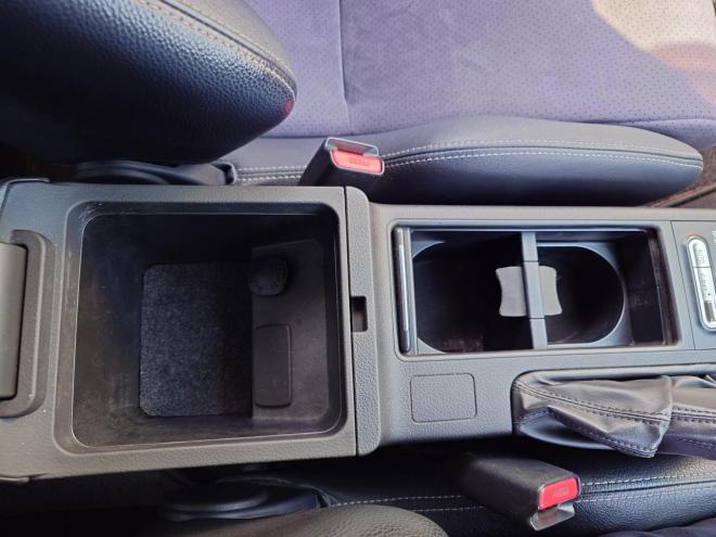 インプレッサWRX STI ワンオーナー　ローダウン　STIレカロシート　SI-DRIVE　ディーラーオプションストラーダナビ・TV　バックカメラ　ドアバイザー　夏タイヤ＆社外18インチAW　冬タイヤ＆STI純正18インチAW　スマートキー　スペアキー　 カタログ燃費　JC08モード9.4km/L　4WD 2000 5Dr