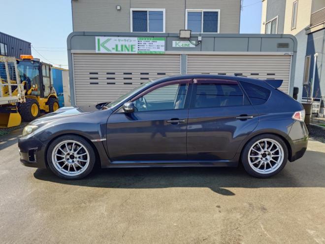 インプレッサWRX STI ワンオーナー　ローダウン　STIレカロシート　SI-DRIVE　ディーラーオプションストラーダナビ・TV　バックカメラ　ドアバイザー　夏タイヤ＆社外18インチAW　冬タイヤ＆STI純正18インチAW　スマートキー　スペアキー　 カタログ燃費　JC08モード9.4km/L　4WD 2000 5Dr