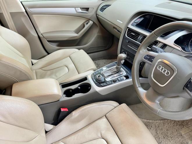 アウディ2.0TFSI クワトロ 4WD 5年保証 スマキー ナビ Bカメ ETC 寒冷地仕様 禁煙 車検整備2年付 修復歴無
