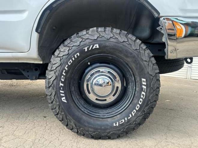 ハイラックスサーフ2.7 SSR-X 4WD　リフトUP/AW/社外ナビ/Bカメラ/ETC 2700