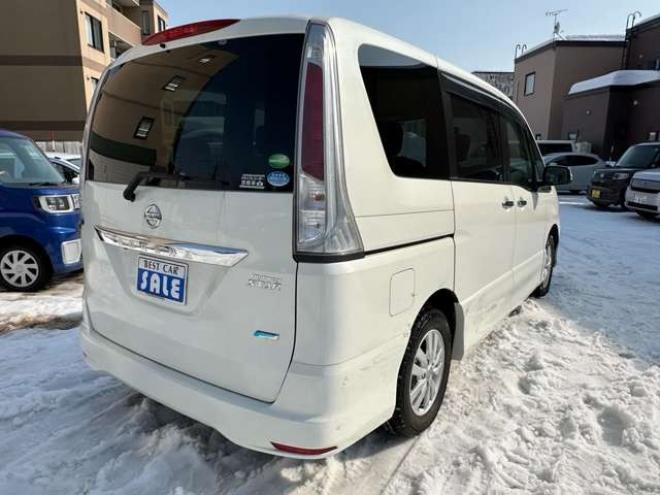 セレナ2.0 ハイウェイスター 4WD　両側ワンタッチオートスライドドア　ETC 2000