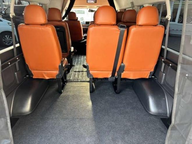 ハイエース2.7 グランドキャビン 4WD　 2700