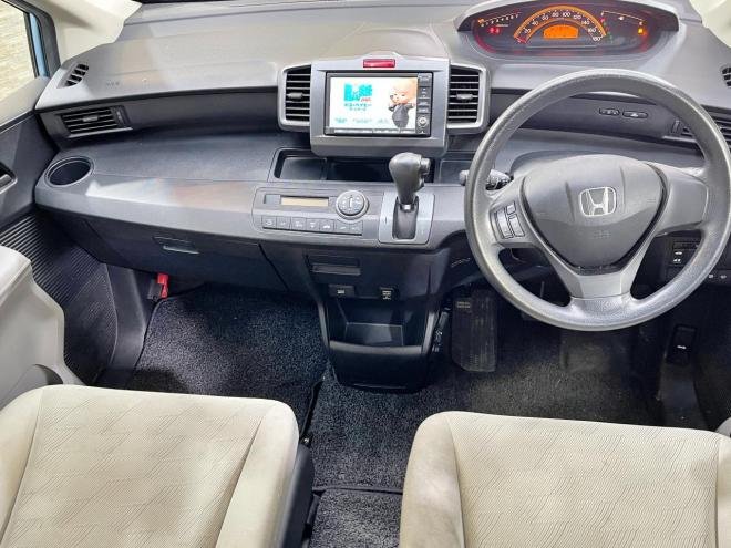 フリード1.5G Lパッケージ 4WD 5年保証 パワスラ ナビTV Bカメ ETC 寒冷地仕様 禁煙 車検整備2年付 修復歴無