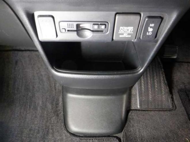 N-BOXカスタムG Lパッケージ 4WD　ナビ・B/T・TV・Bカメラ・ETC・パワスラ 660
