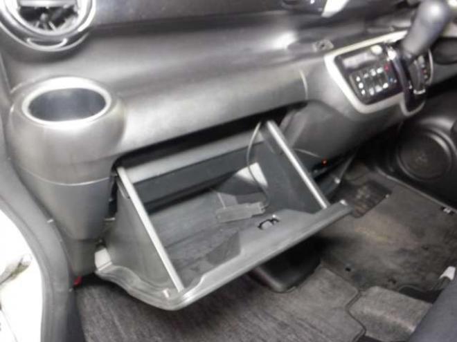 N-BOXカスタムG Lパッケージ 4WD　ナビ・B/T・TV・Bカメラ・ETC・パワスラ 660