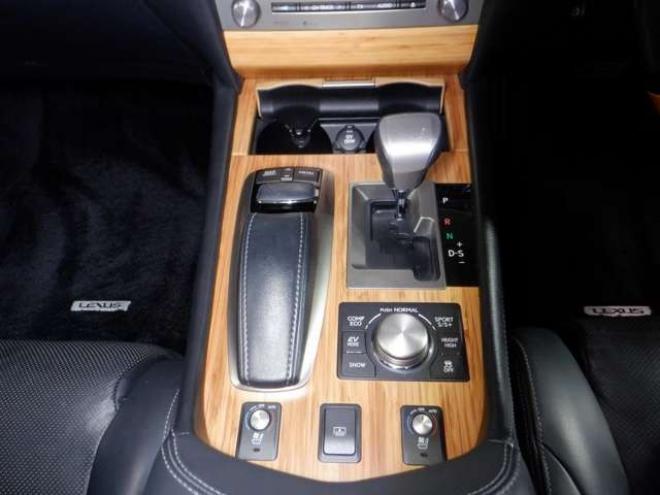 レクサスLSハイブリッド 600h バージョンC Iパッケージ 4WD　本州仕入・革・サンルーフ・ナビ・B/T 5000