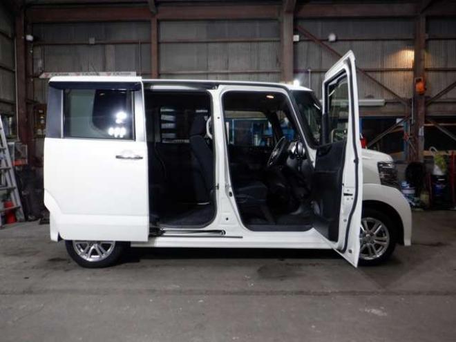 N-BOXカスタムG Lパッケージ 4WD　本州仕入・ナビ・TV・パワスラ・ETC 660