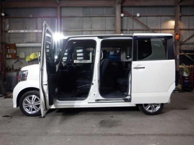 N-BOXカスタムG Lパッケージ 4WD　本州仕入・ナビ・TV・パワスラ・ETC 660