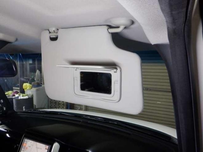 N-BOXカスタムG Lパッケージ 4WD　本州仕入・ナビ・TV・パワスラ・ETC 660
