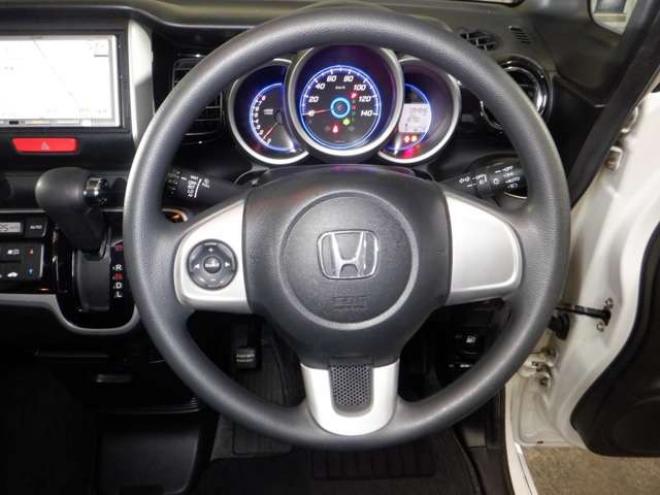 N-BOXカスタムG Lパッケージ 4WD　本州仕入・ナビ・TV・パワスラ・ETC 660