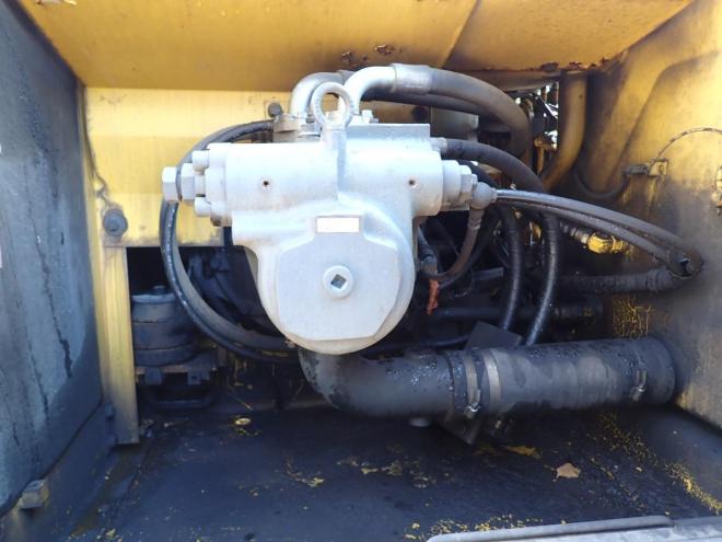 バックホーPC220LC-6E 恵庭ヤード