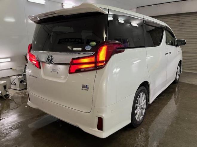 アルファードハイブリッドＳＲ　Ｃパッケージ　本州仕入　寒冷地仕様　禁煙車　ＪＢＬサウンド　プリクラッシュ　レーダークルーズ　社外１７インチＡＷ　社外１７ＡＷ＋スタッドレスタイヤ付　純正ナビ（フルセグ地デジ　ＤＶＤ再生　Ｂｌｕｅｔｏｏｔｈ）＋バックカメラ　両側パワースライドドア　パワーバックドア　純正ブラックレザーシート　２列目エグゼクティブシート　電動オットマン　ＬＥＤヘッドライト　ドライブレコーダー 2500 5Dr