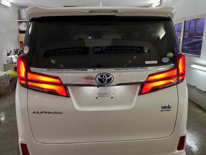 アルファードハイブリッドＳＲ　Ｃパッケージ　本州仕入　寒冷地仕様　禁煙車　ＪＢＬサウンド　プリクラッシュ　レーダークルーズ　社外１７インチＡＷ　社外１７ＡＷ＋スタッドレスタイヤ付　純正ナビ（フルセグ地デジ　ＤＶＤ再生　Ｂｌｕｅｔｏｏｔｈ）＋バックカメラ　両側パワースライドドア　パワーバックドア　純正ブラックレザーシート　２列目エグゼクティブシート　電動オットマン　ＬＥＤヘッドライト　ドライブレコーダー 2500 5Dr