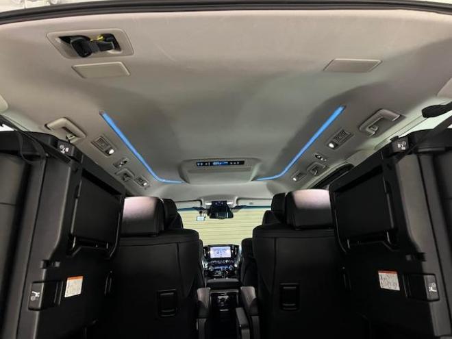 アルファードハイブリッドＳＲ　Ｃパッケージ　本州仕入　寒冷地仕様　禁煙車　ＪＢＬサウンド　プリクラッシュ　レーダークルーズ　社外１７インチＡＷ　社外１７ＡＷ＋スタッドレスタイヤ付　純正ナビ（フルセグ地デジ　ＤＶＤ再生　Ｂｌｕｅｔｏｏｔｈ）＋バックカメラ　両側パワースライドドア　パワーバックドア　純正ブラックレザーシート　２列目エグゼクティブシート　電動オットマン　ＬＥＤヘッドライト　ドライブレコーダー 2500 5Dr