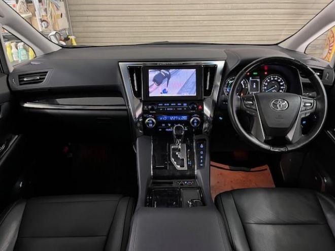アルファードハイブリッドＳＲ　Ｃパッケージ　本州仕入　寒冷地仕様　禁煙車　ＪＢＬサウンド　プリクラッシュ　レーダークルーズ　社外１７インチＡＷ　社外１７ＡＷ＋スタッドレスタイヤ付　純正ナビ（フルセグ地デジ　ＤＶＤ再生　Ｂｌｕｅｔｏｏｔｈ）＋バックカメラ　両側パワースライドドア　パワーバックドア　純正ブラックレザーシート　２列目エグゼクティブシート　電動オットマン　ＬＥＤヘッドライト　ドライブレコーダー 2500 5Dr