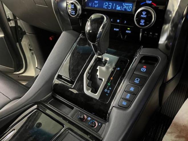 アルファードハイブリッドＳＲ　Ｃパッケージ　本州仕入　寒冷地仕様　禁煙車　ＪＢＬサウンド　プリクラッシュ　レーダークルーズ　社外１７インチＡＷ　社外１７ＡＷ＋スタッドレスタイヤ付　純正ナビ（フルセグ地デジ　ＤＶＤ再生　Ｂｌｕｅｔｏｏｔｈ）＋バックカメラ　両側パワースライドドア　パワーバックドア　純正ブラックレザーシート　２列目エグゼクティブシート　電動オットマン　ＬＥＤヘッドライト　ドライブレコーダー 2500 5Dr