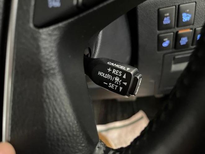 アルファードハイブリッドＳＲ　Ｃパッケージ　本州仕入　寒冷地仕様　禁煙車　ＪＢＬサウンド　プリクラッシュ　レーダークルーズ　社外１７インチＡＷ　社外１７ＡＷ＋スタッドレスタイヤ付　純正ナビ（フルセグ地デジ　ＤＶＤ再生　Ｂｌｕｅｔｏｏｔｈ）＋バックカメラ　両側パワースライドドア　パワーバックドア　純正ブラックレザーシート　２列目エグゼクティブシート　電動オットマン　ＬＥＤヘッドライト　ドライブレコーダー 2500 5Dr