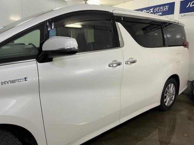 アルファードハイブリッドＳＲ　Ｃパッケージ　本州仕入　寒冷地仕様　禁煙車　ＪＢＬサウンド　プリクラッシュ　レーダークルーズ　社外１７インチＡＷ　社外１７ＡＷ＋スタッドレスタイヤ付　純正ナビ（フルセグ地デジ　ＤＶＤ再生　Ｂｌｕｅｔｏｏｔｈ）＋バックカメラ　両側パワースライドドア　パワーバックドア　純正ブラックレザーシート　２列目エグゼクティブシート　電動オットマン　ＬＥＤヘッドライト　ドライブレコーダー 2500 5Dr