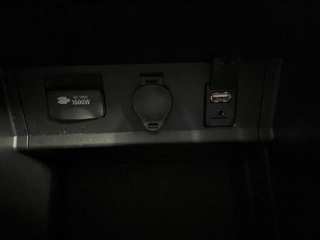 アルファードハイブリッドＳＲ　Ｃパッケージ　本州仕入　寒冷地仕様　禁煙車　ＪＢＬサウンド　プリクラッシュ　レーダークルーズ　社外１７インチＡＷ　社外１７ＡＷ＋スタッドレスタイヤ付　純正ナビ（フルセグ地デジ　ＤＶＤ再生　Ｂｌｕｅｔｏｏｔｈ）＋バックカメラ　両側パワースライドドア　パワーバックドア　純正ブラックレザーシート　２列目エグゼクティブシート　電動オットマン　ＬＥＤヘッドライト　ドライブレコーダー 2500 5Dr